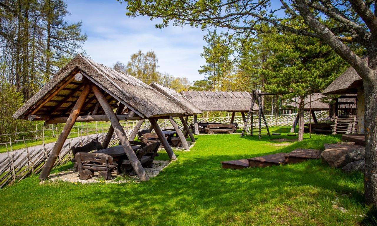 Kassari Puhkekeskus Hotel Käina Kültér fotó